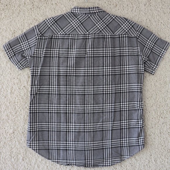 SOHO* Men's Short Sleeve Button Down‎ Shirt Size Small Double Front Pocket - Picture 2 of 8